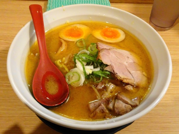 「みそとくのせ（1,150円）＋少なめチャーハン（500円）」@さっぽろ羅偉伝 立川店の写真