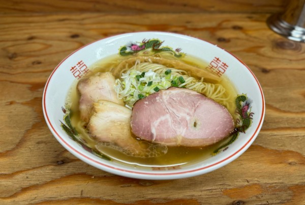 「細麺 塩¥880、吊るし焼き焼豚¥120」@湘南の手前の写真