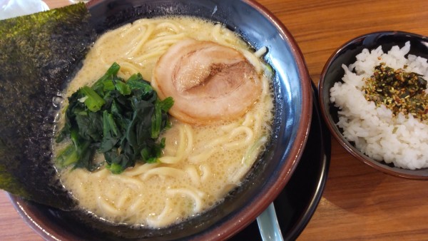 「塩ラーメン麺やわらかめ580円（毎月11日）」@横浜家系ラーメン 横浜道 野田蕃昌店の写真