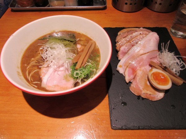 「海老風味塩（９００円）＋おつまみ肉盛り６８０円」@喜元門 つくばサイエンス通り店の写真