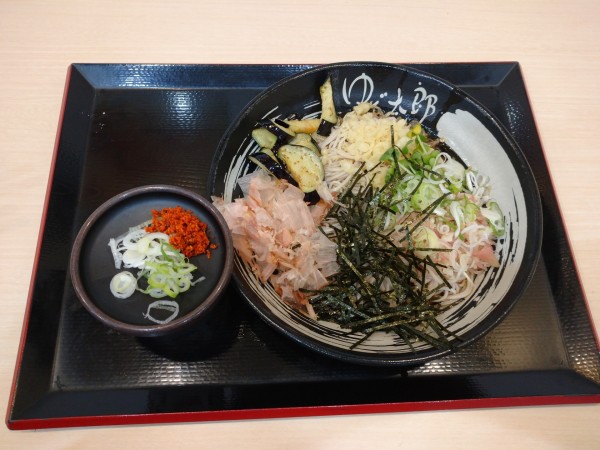 「冷やし薬味そば（650円）」@ゆで太郎 関内ベイスターズ通り店の写真