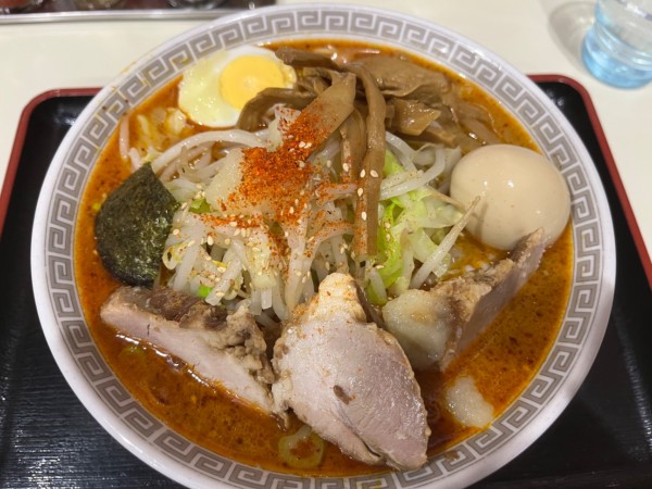 「中華そば(小)730円担々麺60円野菜120円 味玉100円」@所沢大勝軒の写真