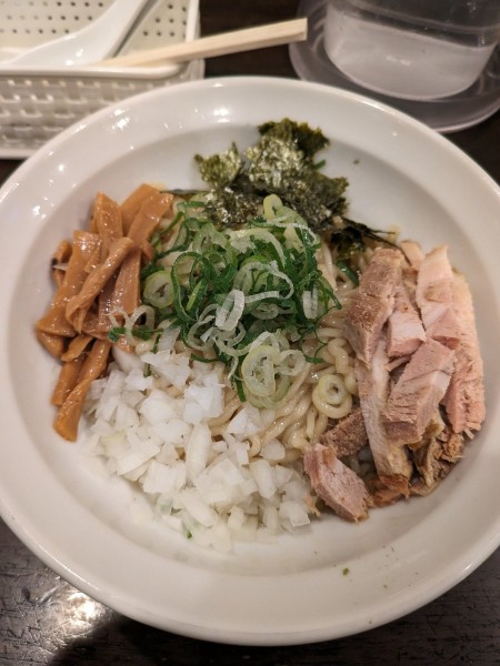 「しお油そば」@ラーメン 月麺の写真