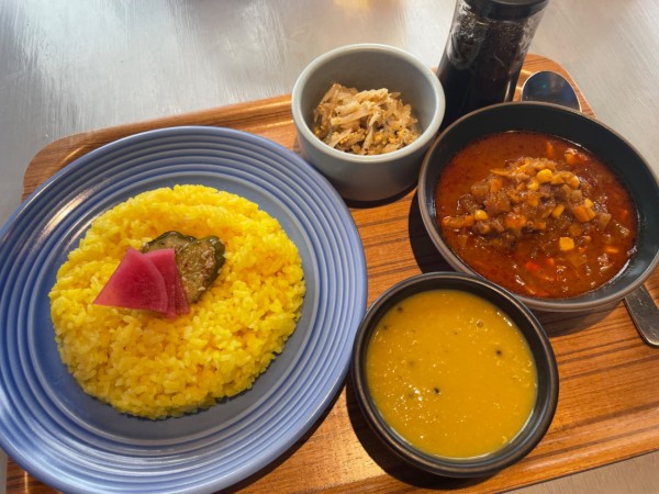 「お勧めのカレーセット（チキンカレー）」@ハブモアカレーの写真