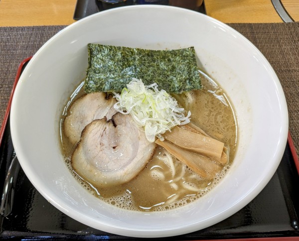「豚骨煮干しラーメン」@わがやの写真