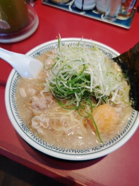 「熟成醤油 ねぎ肉そば(麺大盛)(913+143円)」@丸源ラーメン 瑞穂店の写真