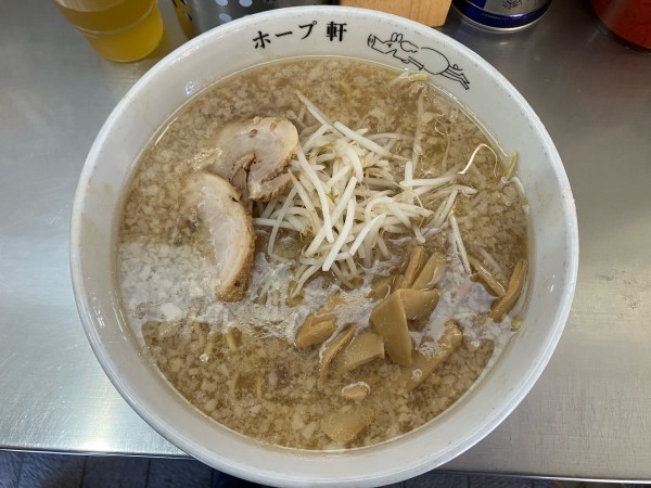 「大盛ラーメン　1100円」@ホープ軒 千駄ヶ谷本店の写真