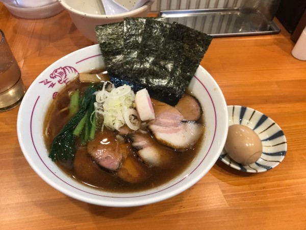 「特製ラーメン」@ロースの虎の写真