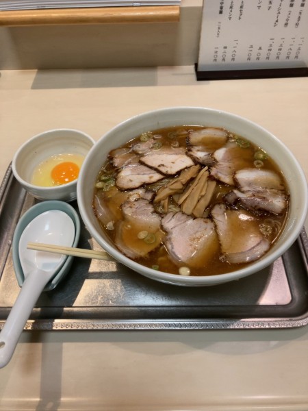 「チャーシューメン+生玉子　1390円」@永福町大勝軒の写真