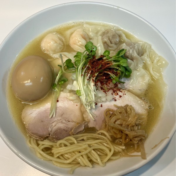 「ホワイト・クリーミーぱいたん特ばり1230円」@らぁ麺 ひなたの写真