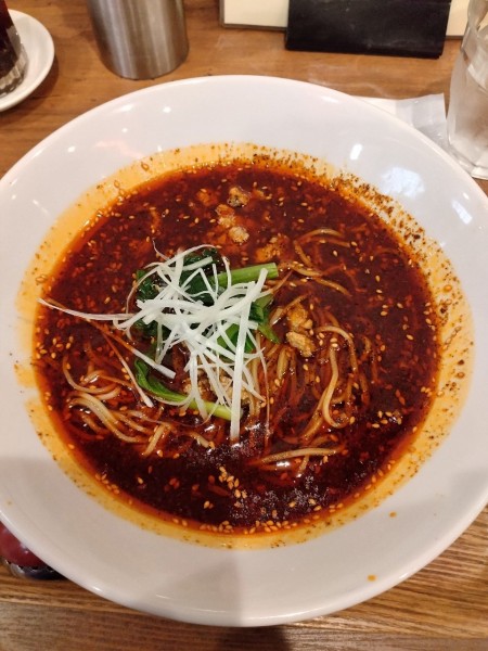 「黒い激辛坦々麺」@中華彩園 横浜天理ビル店の写真