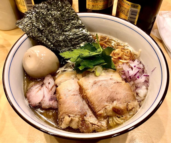 「特製純煮干しらーめん・塩」@麺庭 つむぎの写真