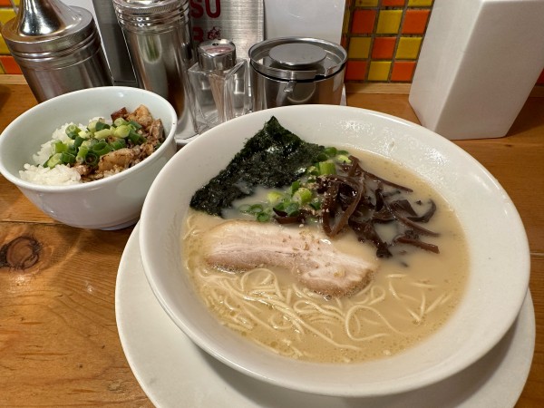 「まるきんラーメン」@博多まるきんラーメン 中延店の写真