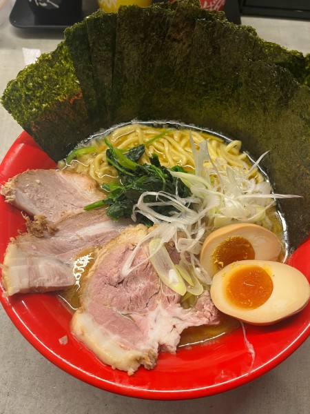 「極み吉祥寺盛りラーメン(1100円)+大盛(100円)」@吉祥寺 武蔵家 熊谷店の写真