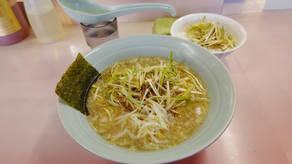 「ネギラーメン８００円＆ネギ丼３００円」@ラーメンショップ 緑ヶ丘店の写真