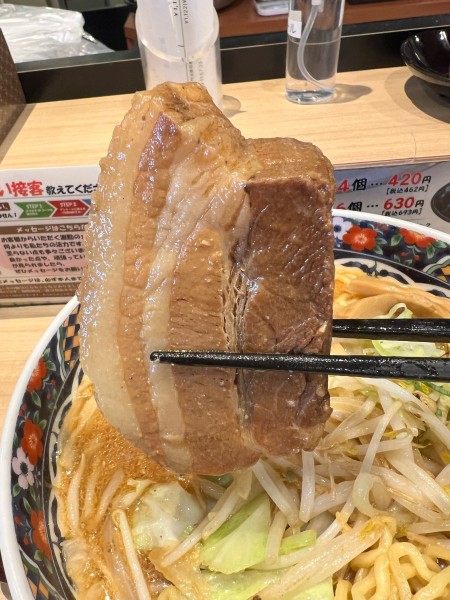 「角煮味噌ラーメン大盛り」@五穀みそらーめん 味噌屋蔵之介 所沢けやき台店の写真