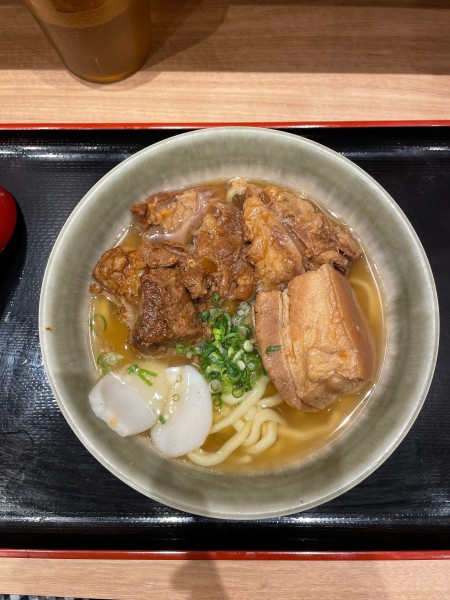 「ソウキそば」@沖縄そば専門 やんばる 有楽町店の写真