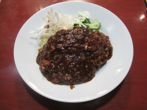 「ジャージャー麺（858円）」@中国家常菜 香酒縁 荻窪店の写真