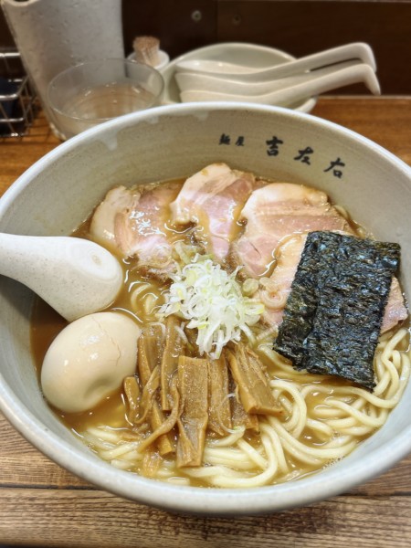 「味玉ラーメン大盛➕チャーシュー」@麺屋吉左右の写真