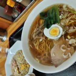 半炒飯＋ラーメン定食(850円)