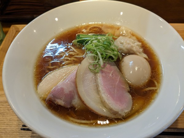 「特しょうゆらぁめん」@たかのちゅめの写真