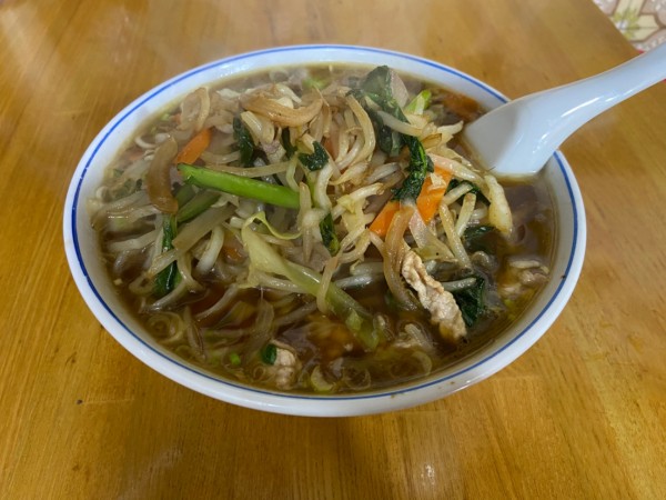「豚菜ラーメン(750円)」@湖南飯店の写真