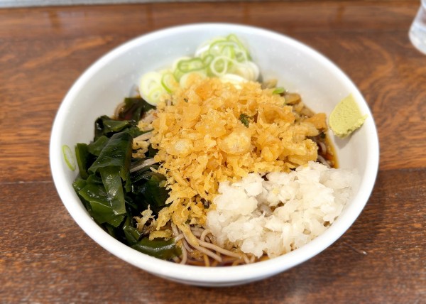 「冷したぬきそば(500円)」@大橋やの写真