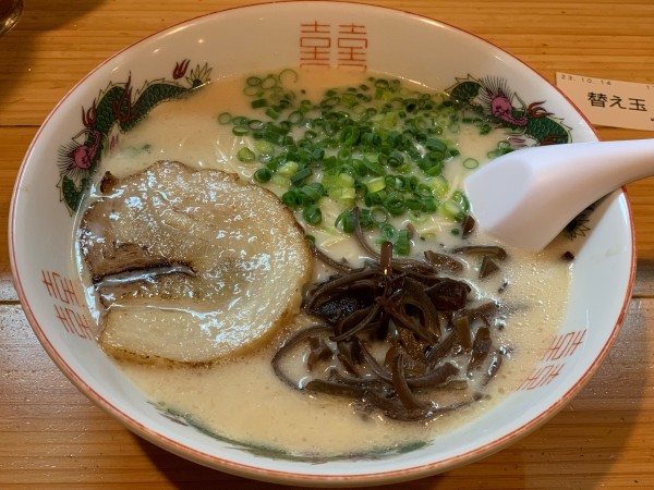 「博多豚骨ラーメン （ノーコール）」@コハクノトキの写真