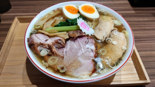 「特製じんない中華そば」@中華そば じんないの写真