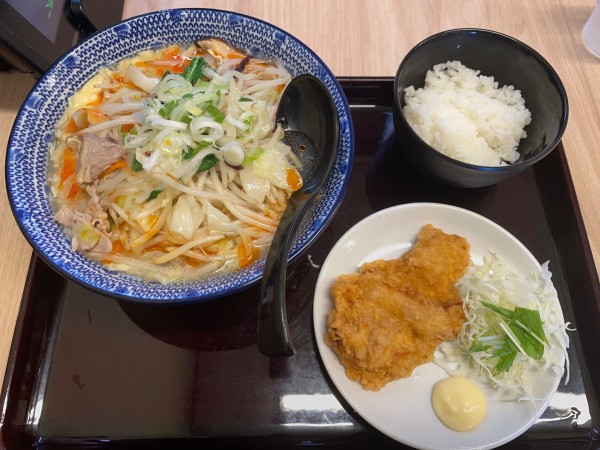 「酸辣タンメン・から揚げセット」@埼玉タンメン 山田太郎 熊谷原島店の写真