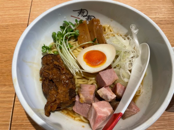 「魚介だしまぜそば」@まぜそば 寿寿寿の写真