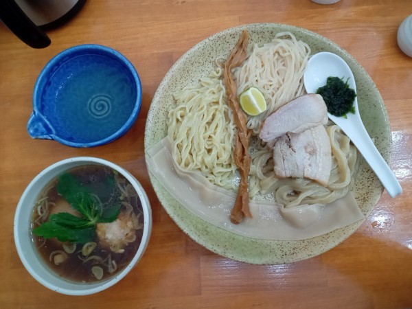 「４種合盛り醤油特製鰹昆布水つけ麺」@和渦製麺の写真