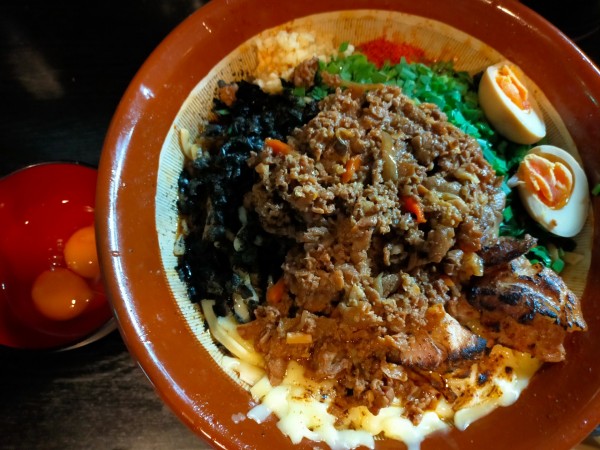 「【限定】プルー1300円+炙りチーズ100円+生卵70円」@豚星。の写真