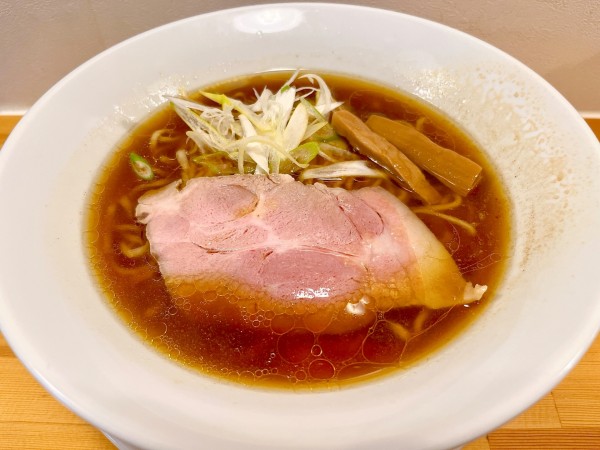 「朝らぁめん（590円）、大盛（CP）」@らぁめん篠﨑の写真