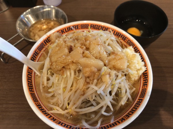 「ラーメン（豚１枚）」@顎で喰らえ ラウンドワン草加店の写真