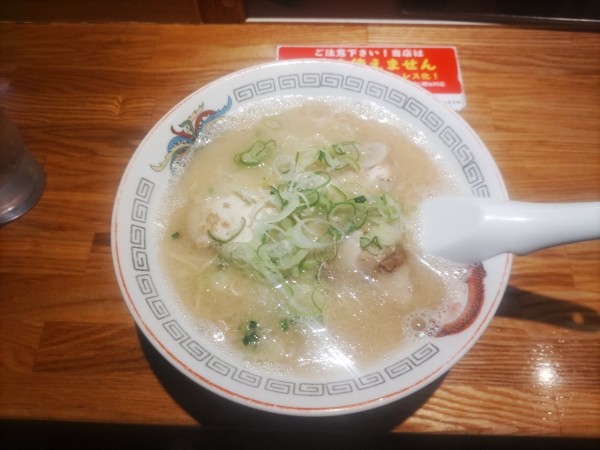 「博多ラーメン」@博多ラーメン でぶちゃん 高田馬場本店の写真