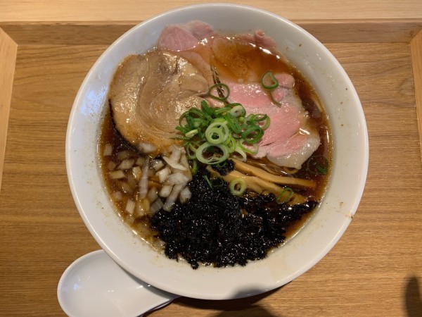 「熟成醤油のダシ中華そば」@ダシと麺 くじらの写真