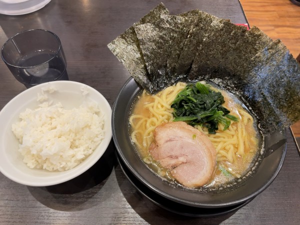「のりラーメン」@横浜家系ラーメン 市ヶ家の写真