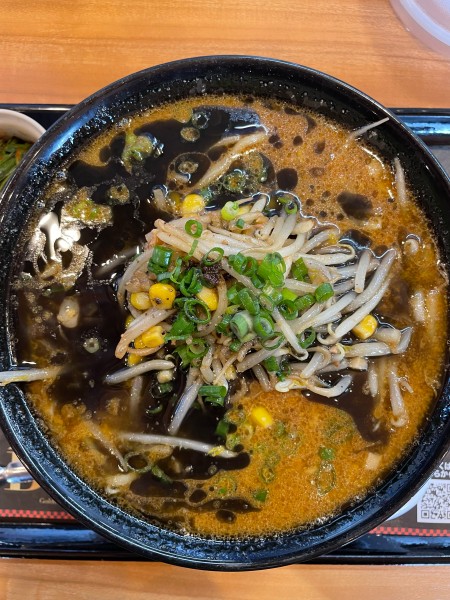 「限定　黄金の味噌ラーメンBLACK」@らあめん花月嵐 いわき湯本店の写真