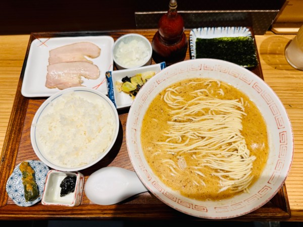 「鯖定食【1100円】」@炭火焼濃厚中華そば 海富道の写真