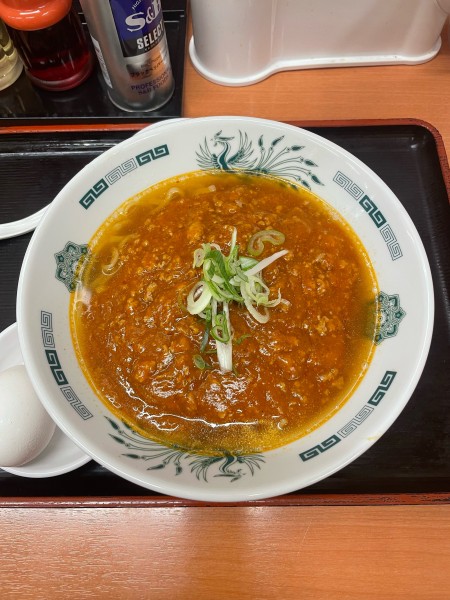 「温玉旨辛ラーメン(690円)期間限定」@日高屋 白楽店の写真