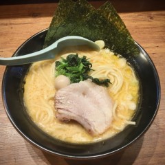 横浜家系ラーメン たくみ家 水戸見和店の画像