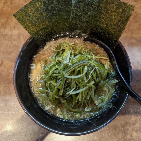 「茎わかめら〜めん　¥800」@家系ら～めん 陸の写真