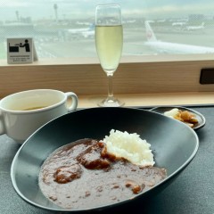 JAL 羽田空港国際線 サクララウンジの画像