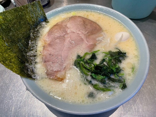 「塩豚骨ラーメン@700」@○花の写真