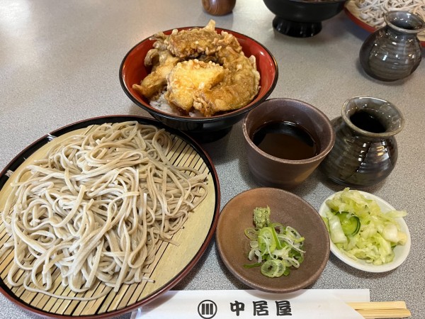 「蕎麦(冷)と野菜天丼のセット」@中居屋の写真