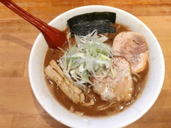 「火の鳥辛口味噌らぁ麺（950円）+大盛り（100円）」@自家製麺 火の鳥73の写真