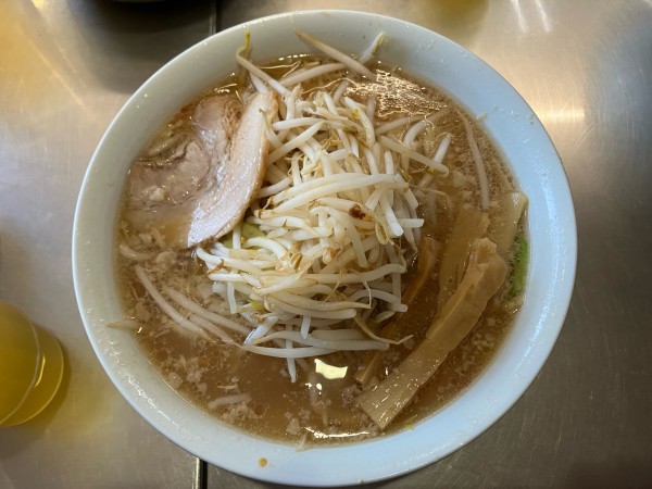 「モヤシラーメン　1100円」@ホープ軒 千駄ヶ谷本店の写真