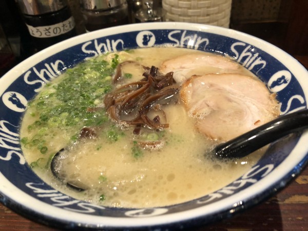 「ラーメン」@博多ラーメン ShinShin 博多デイトス店の写真