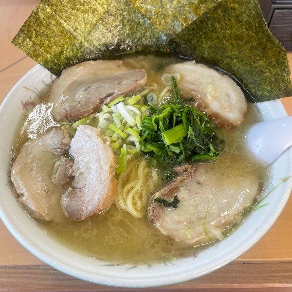 「チャーシュー　ラーメン　塩」@らーめん一家の写真